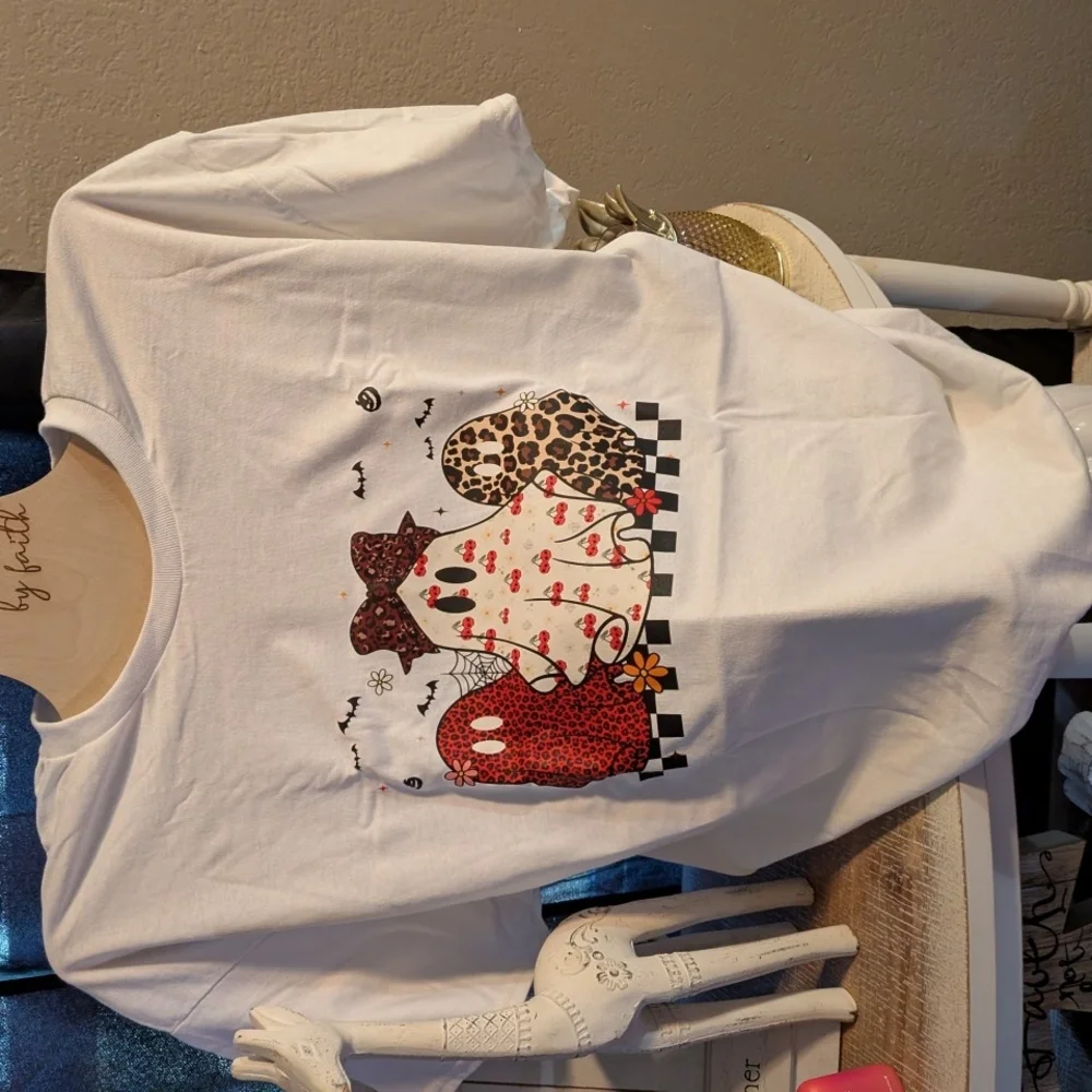 Gildan White Tee with Ghost Print - Picture 6 of 8